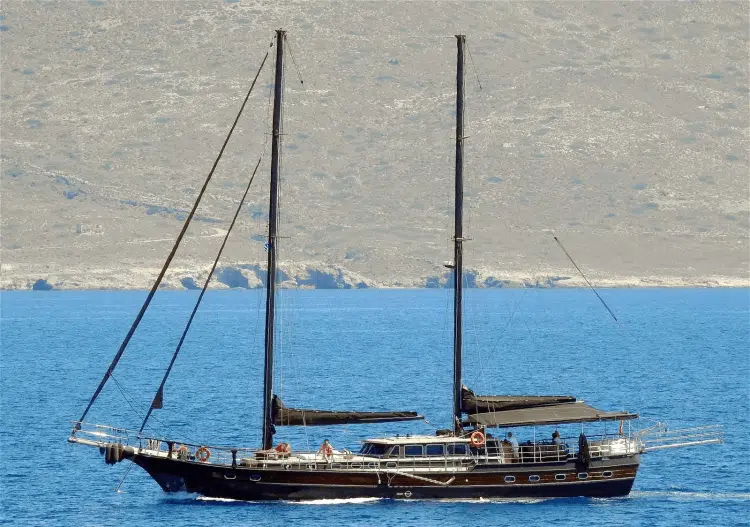 My Lover Guleti Kabinde Çıkan Yangın Sebebiyle Battı, 13 Kişi Tahliye Edildi